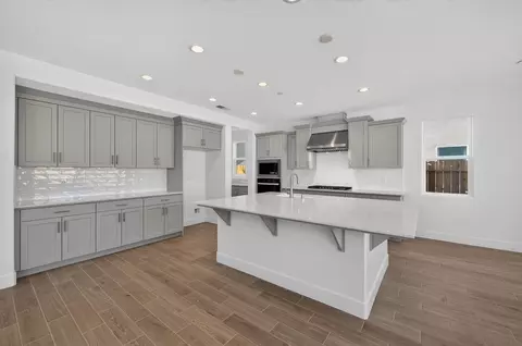 Kitchen - 986 Peters Rd S, Madera, CA 93636 photo 1 of 8