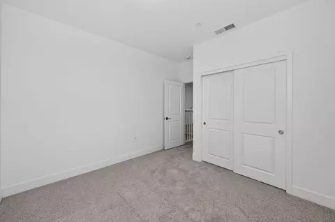 Bedroom - 986 Peters Rd S, Madera, CA 93636 photo 6 of 14