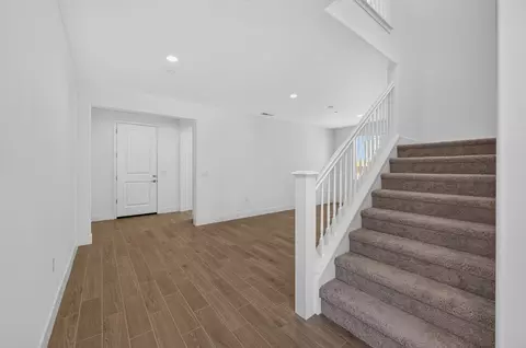Entry Way - 986 Peters Rd S, Madera, CA 93636 photo 4 of 5