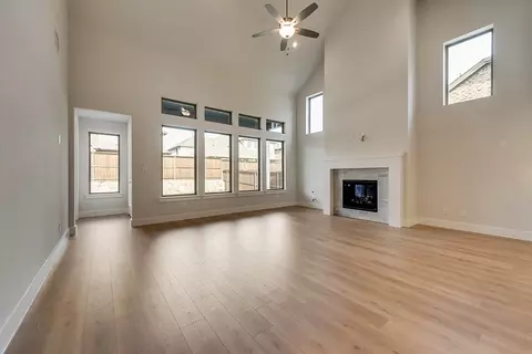 Living - 620 Donegal Dr, Celina, TX 75009 photo 1 of 7