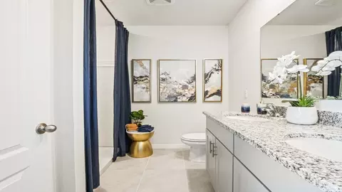 Bath - 2741 Silver Canoe Dr, Edgewater, FL 32141 photo 2 of 3