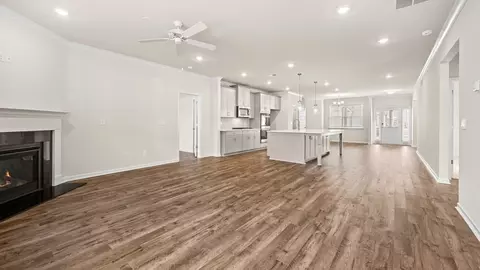 Living - 610 Edgar St, Hampton, GA 30228 photo 4 of 7