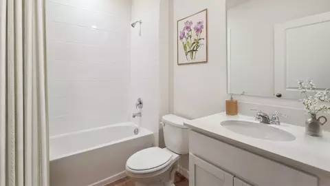 Bath - 2532 Dorset Ct, Ormond Beach, FL 32174 photo 2 of 2