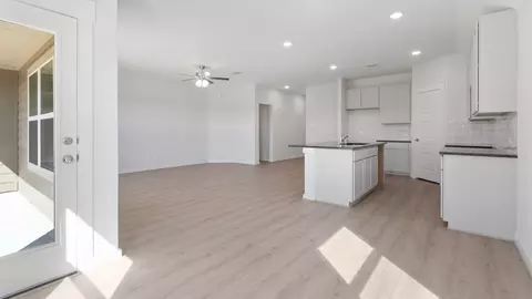 Living - 10606 Flight Deck Ct, Conroe, TX 77303 photo 2 of 4