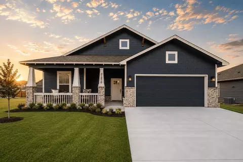 Exterior - 8400 E Galveston St, Broken Arrow, OK 74014 photo 5 of 10