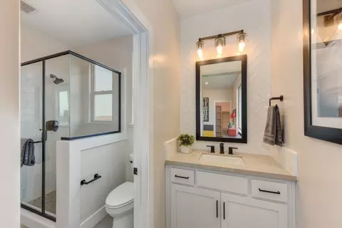 Bath - 1308 Bear Creek Dr, Rocklin, CA 95765 photo 6 of 15