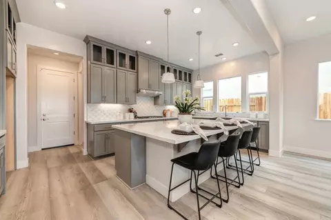 Kitchen - 1308 Bear Creek Dr, Rocklin, CA 95765 photo 11 of 16