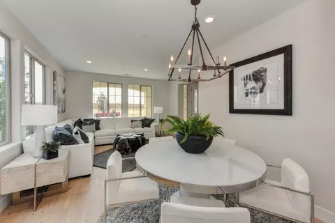 Dining - 1308 Bear Creek Dr, Rocklin, CA 95765 photo 2 of 17