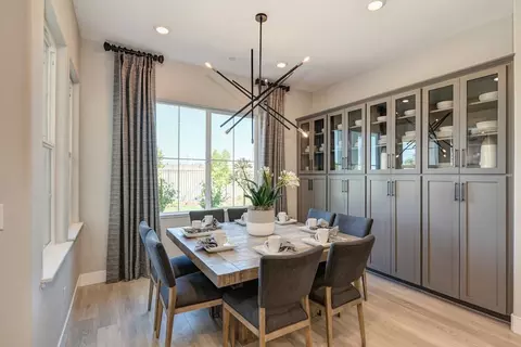 Dining - 1308 Bear Creek Dr, Rocklin, CA 95765 photo 12 of 17