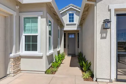 Entry Way - 1308 Bear Creek Dr, Rocklin, CA 95765 photo 5 of 10