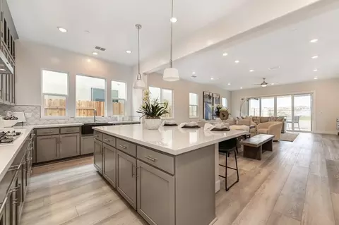 Kitchen - 1308 Bear Creek Dr, Rocklin, CA 95765 photo 12 of 16