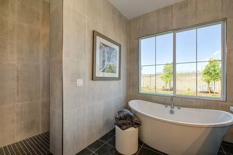 Bath - 1308 Bear Creek Dr, Rocklin, CA 95765 photo 14 of 15