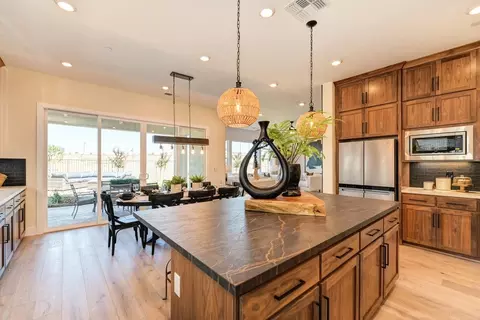 Kitchen - 1308 Bear Creek Dr, Rocklin, CA 95765 photo 9 of 16