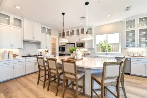 Kitchen - 1308 Bear Creek Dr, Rocklin, CA 95765 photo 15 of 16