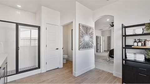 Entry Way - 3800 Wagon Way, Shafter, CA 93263 photo 2 of 4