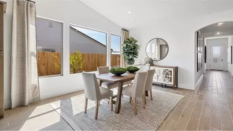 Dining - 3800 Wagon Way, Shafter, CA 93263 photo 1 of 1