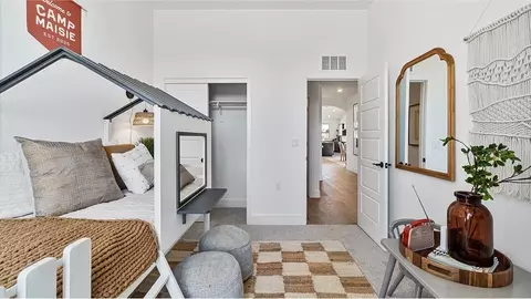 Bedroom - 3800 Wagon Way, Shafter, CA 93263 photo 4 of 8