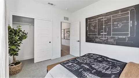 Bedroom - 3800 Wagon Way, Shafter, CA 93263 photo 6 of 8