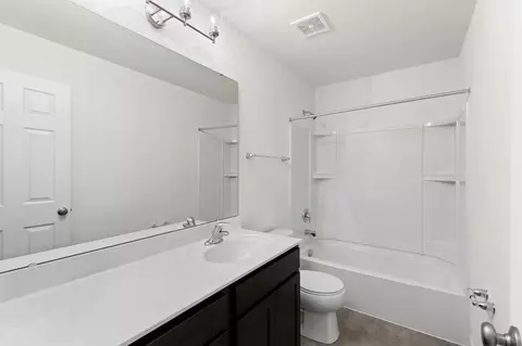 Bath - 2207 Heatherfield Dr, Rolla, MO 65401 photo 2 of 2