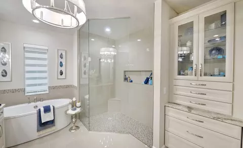 Bath - 100 Plantation Bay Dr, Ormond Beach, FL 32174 photo 2 of 2