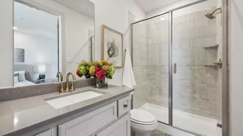 Bath - 2404 Aurora Ave, Celina, TX 75009 photo 4 of 11
