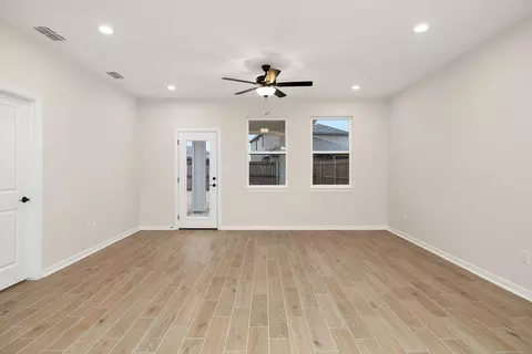 Living - 119 Cabin St, Laredo, TX 78046 photo 1 of 7