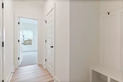 Entry Way - 1004 Crossing Ct E, Valley, AL 36854 photo 2 of 3