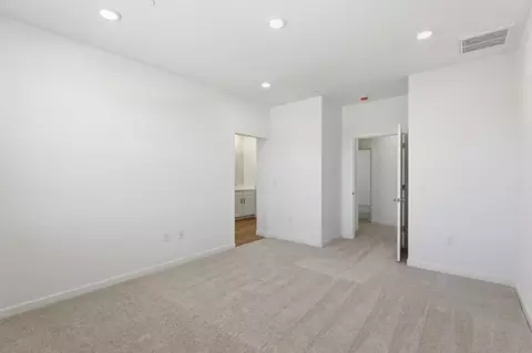 Bedroom - 1013 Ginkgo Cir, Davis, CA 95618 photo 2 of 4