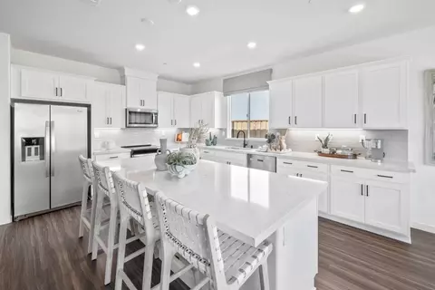 Kitchen - 379 Astilbe St, Discovery Bay, CA 94505 photo 1 of 6