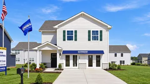 104 Fieldcrest Ln, Staunton, VA 24401