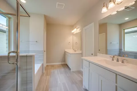 Bath - 11436 Wulstone Rd, Haslet, TX 76052 photo 1 of 10