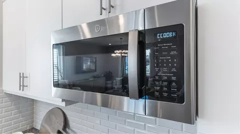 Kitchen - 2707 Cloudview Privado, Ontario, CA 91761 photo 3 of 6