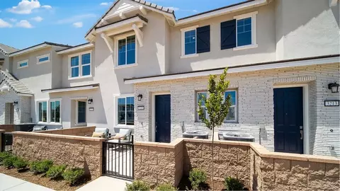 Exterior - 2707 Cloudview Privado, Ontario, CA 91761 photo 2 of 8