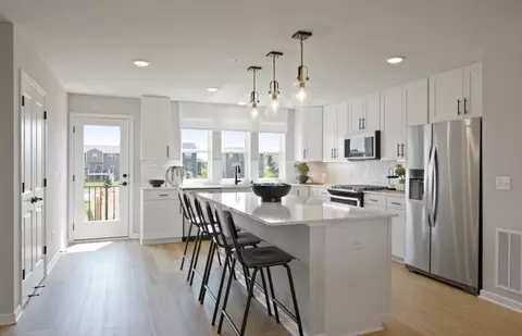 1702 Espacio Dr, Naperville, IL 60563