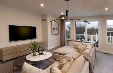 Living - 1702 Espacio Dr, Naperville, IL 60563 photo 2 of 5
