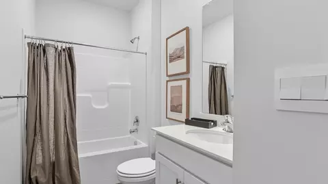Bath - 2110 Creek View Ln, Raymore, MO 64083 photo 1 of 4