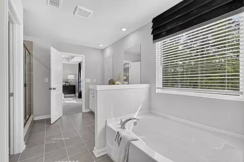 Bath - 3671 Sagecrest Dr, Buford, GA 30519 photo 6 of 8