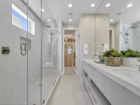 Bath - 528 Marlow Ln, Montebello, CA 90640 photo 1 of 6