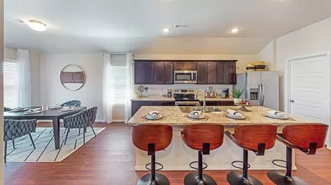 Kitchen - 1068 Raven Walk Dr, Benton, AR 72015 photo 1 of 2