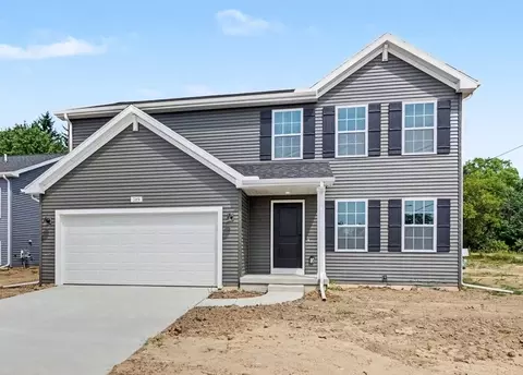 389 Pinery Ln, Fremont, MI 49412