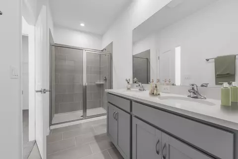 Bath - 1719 Columbus Path, Saint Cloud, FL 34771 photo 4 of 5