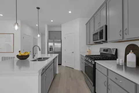 Kitchen - 1719 Columbus Path, Saint Cloud, FL 34771 photo 1 of 3