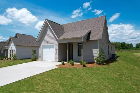 1004 Crossing Ct E, Valley, AL 36854 photo 4