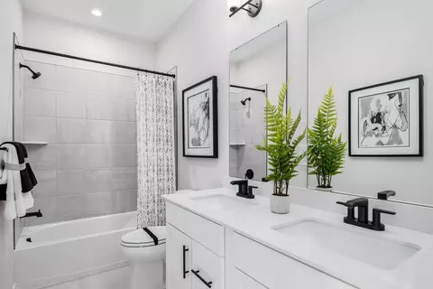 Bath - 2100 Sonoma Ct, Frederick, MD 21702 photo 4 of 5