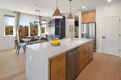 Kitchen - 141 Amanda Way, Windsor, CA 95492 photo 2 of 5