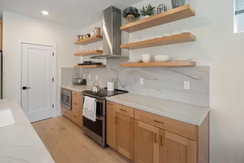 Kitchen - 141 Amanda Way, Windsor, CA 95492 photo 4 of 5