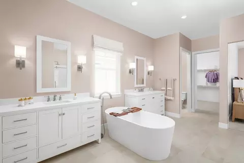 Bath - 6992 Saddleback St, Hesperia, CA 92345 photo 1 of 4
