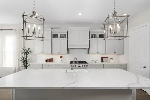 Kitchen - 6992 Saddleback St, Hesperia, CA 92345 photo 2 of 3