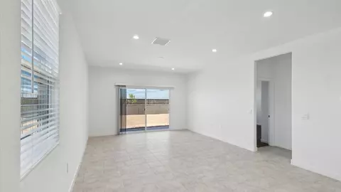 Living - 2676 W Shepperd Ave, Apache Junction, AZ 85120 photo 2 of 6