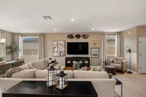 Living - 23664 N 178th Ln, Surprise, AZ 85387 photo 9 of 10
